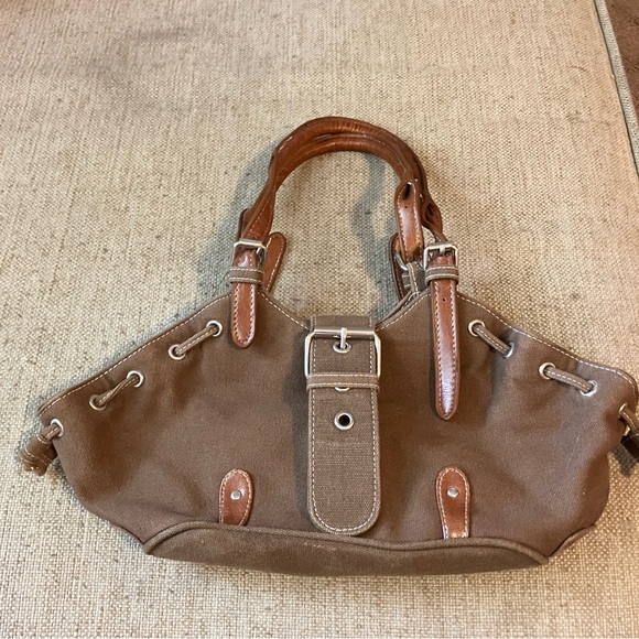 Handbags - Brown boho buckle bag